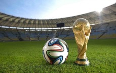 九游体育官网_梅西第七次捧起金球奖 刷新历史纪录再创传奇