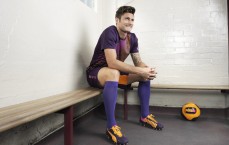 九游娱乐：诺坎普入场系统突发故障，七千余球迷场外滞留，巴萨高层紧急致歉