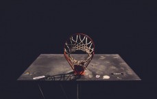 九游体育_英超联赛激战正酣，曼城逆转利物浦登顶积分榜