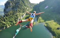 九游体育下载|中国攀岩新星闪耀国际赛场，巴黎奥运资格赛再创佳绩