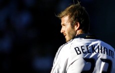 九游体育入口：传奇足迹镌刻摩纳哥海岸，格列兹曼荣膺2025金足奖，致敬一个时代的智慧与优雅