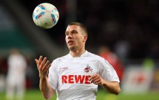 九游体育：王者归来！重伤休战一年后，网球名将李娜宣布复出，伤病阴影下能否再创辉煌？